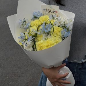 Cẩm Chướng Vàng Mix Đan Phin Xanh